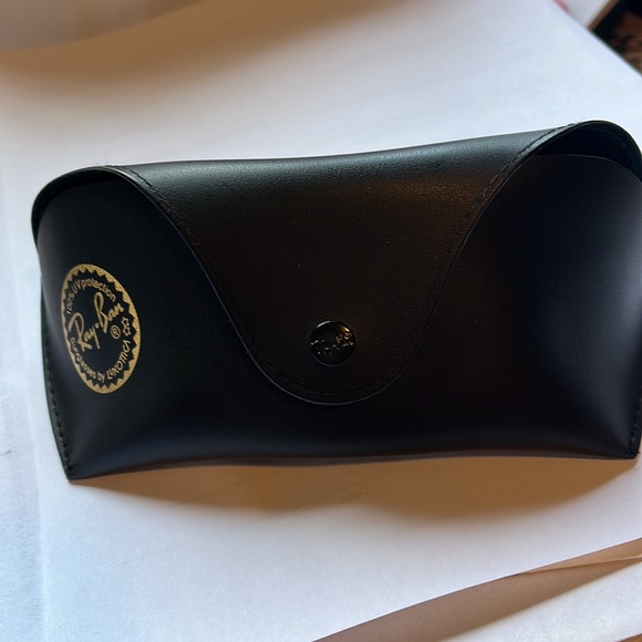 Ray-Ban sunglasses - Picture 4 of 4